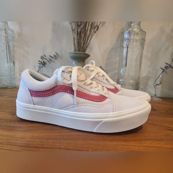 Vans Shoes - Vans old school comfy cush